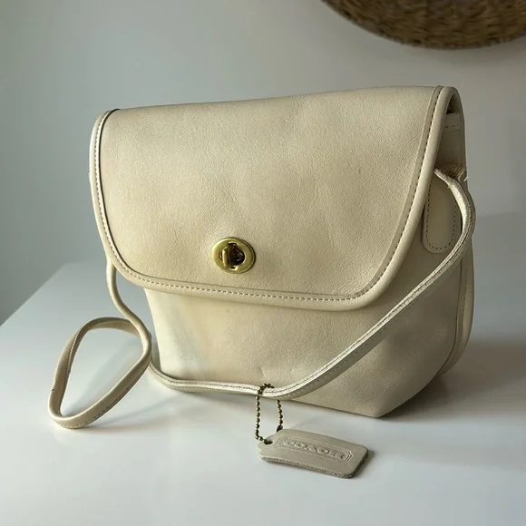 Coach | Vintage Quincey #9919 in Bone - Picture 4 of 15